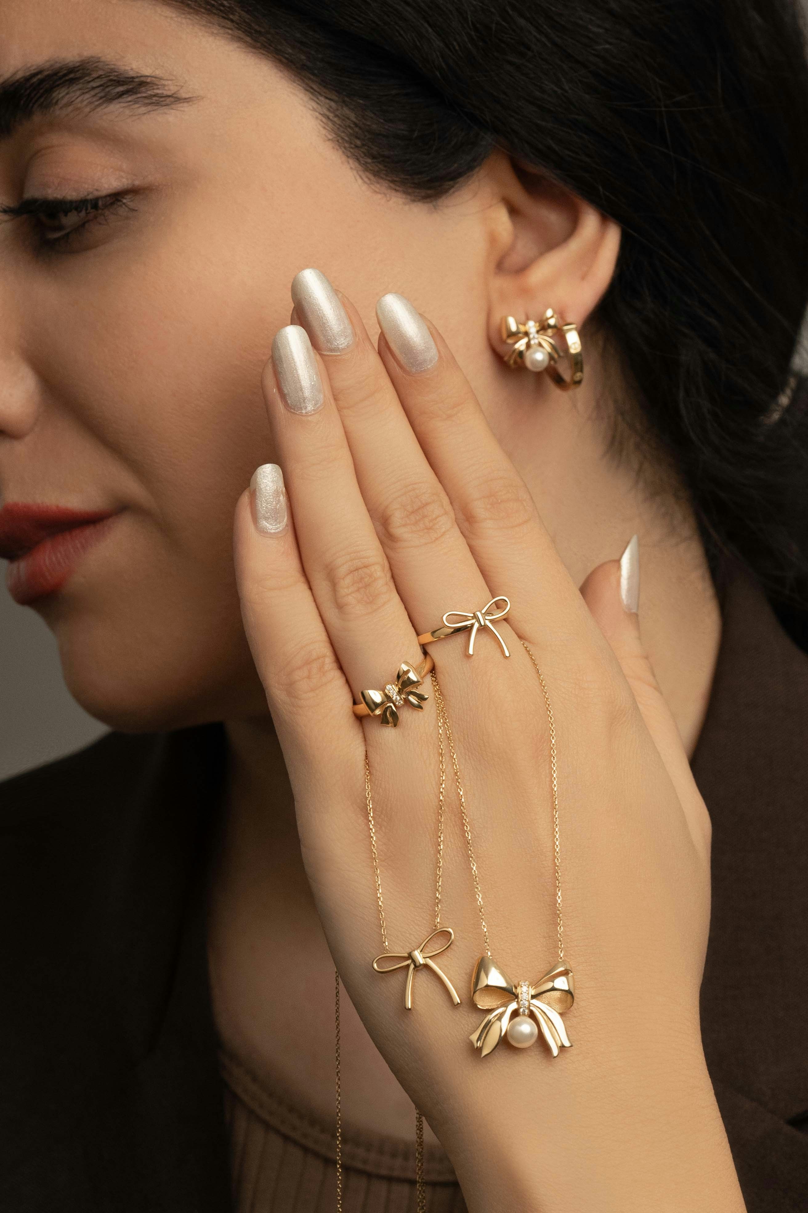 Luxury jewelry portrait for a beauty commercial.