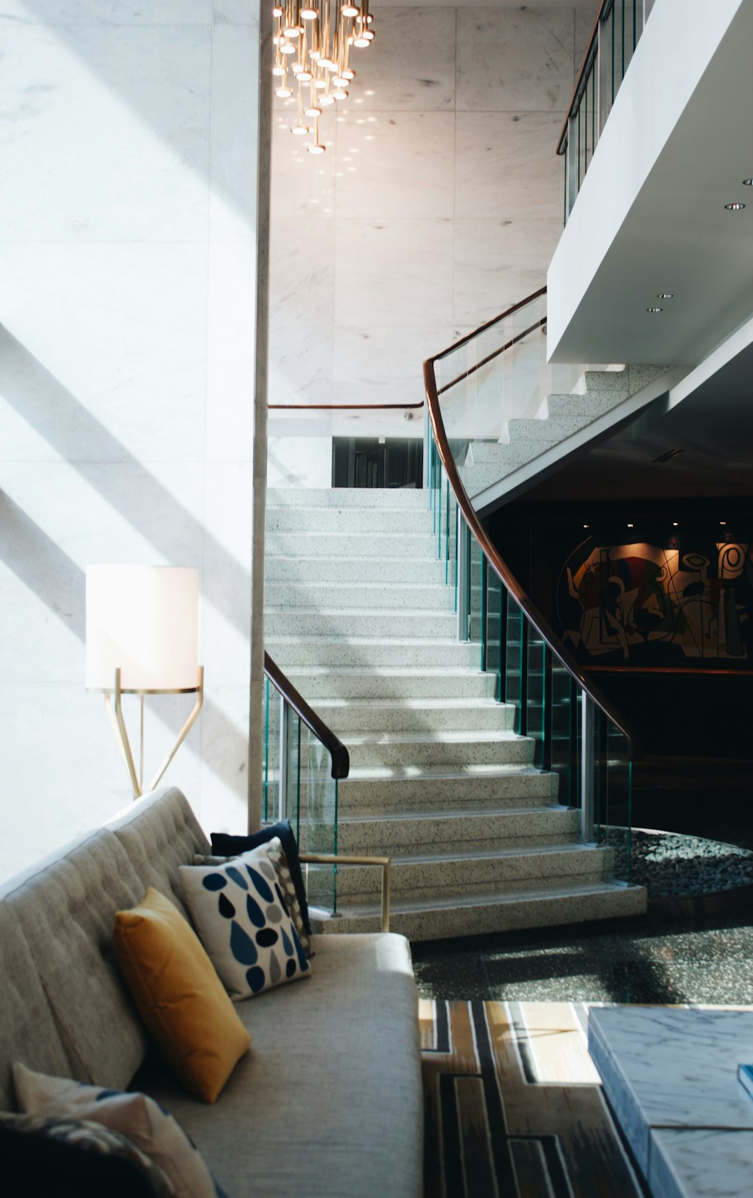 luxury-agents reference frame 3